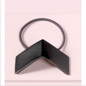NWOT ❤️🔥The Hair Edit - Black Chevron Cuff Geometric Metal Hair Tie